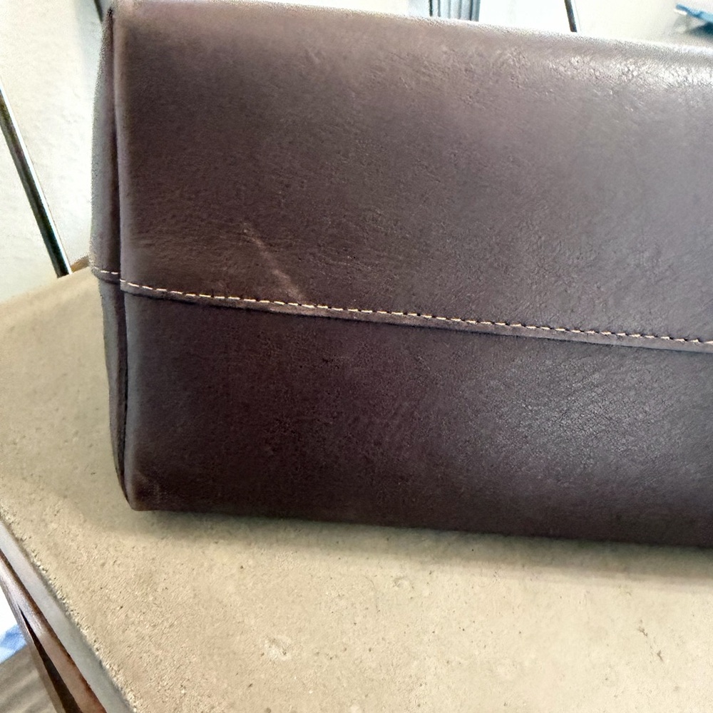 COACH maple Chelsea 30  Shoulder Bag with Gold Accent - Picture 11 of 11